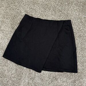 NWT - American Eagle Outfitters Black Mini Skirt